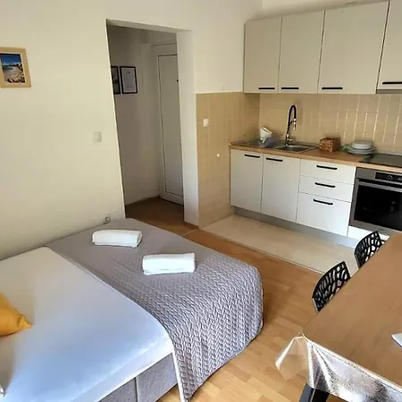 Marella Apartman Razanac